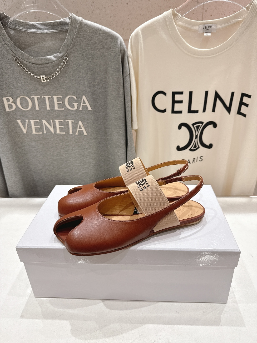 高版本出厂 MM6马吉拉F055 2026ss春夏新品玛丽珍平底鞋芭蕾舞鞋鱼嘴凉鞋舒适度不用说 肯定会很