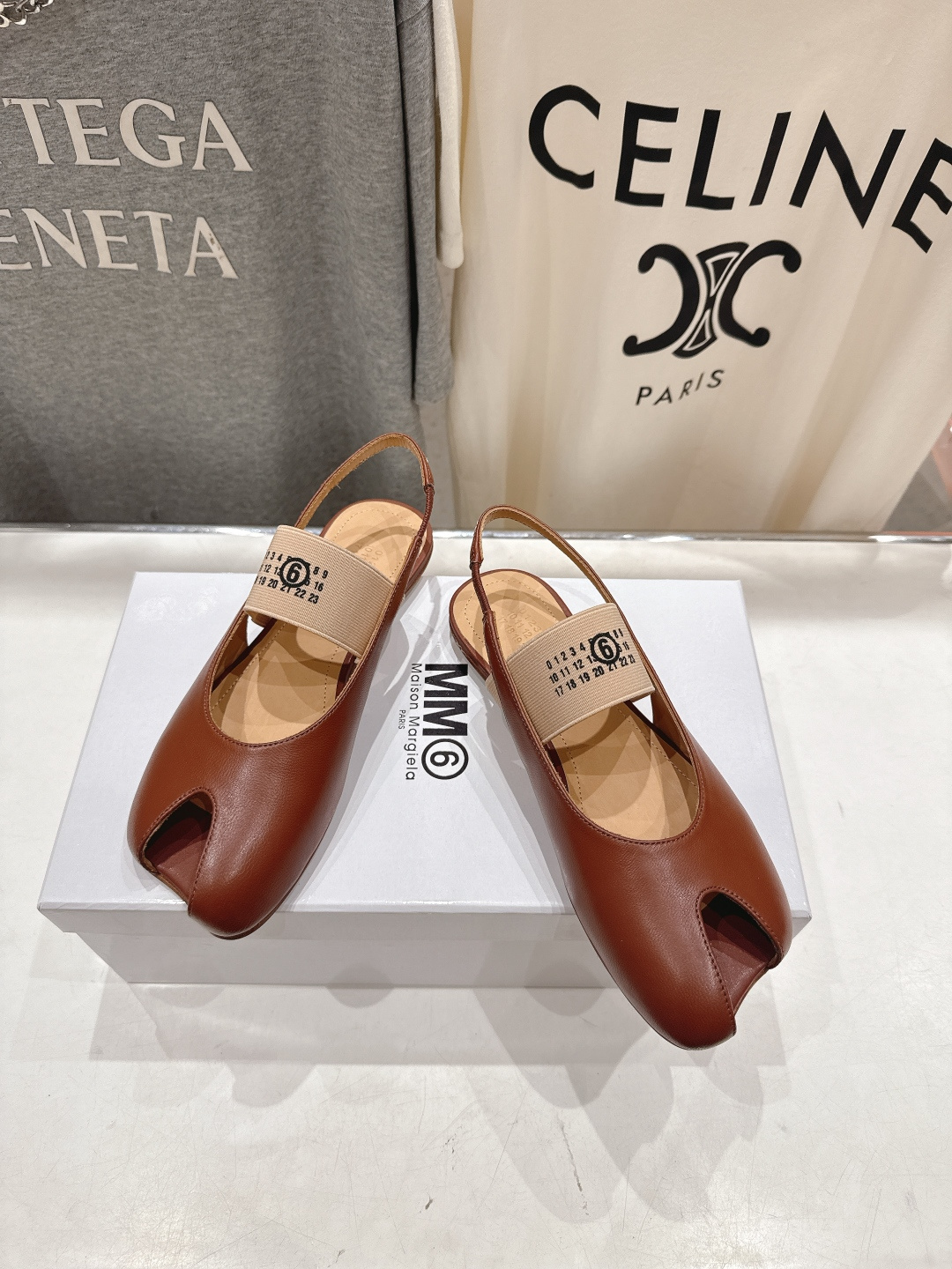 高版本出厂 MM6马吉拉F055 2026ss春夏新品玛丽珍平底鞋芭蕾舞鞋鱼嘴凉鞋舒适度不用说 肯定会很