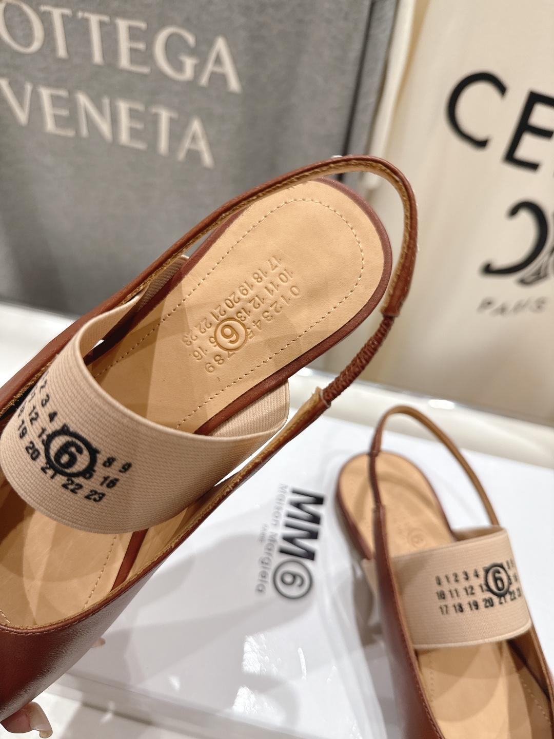 高版本出厂 MM6马吉拉F055 2026ss春夏新品玛丽珍平底鞋芭蕾舞鞋鱼嘴凉鞋舒适度不用说 肯定会很