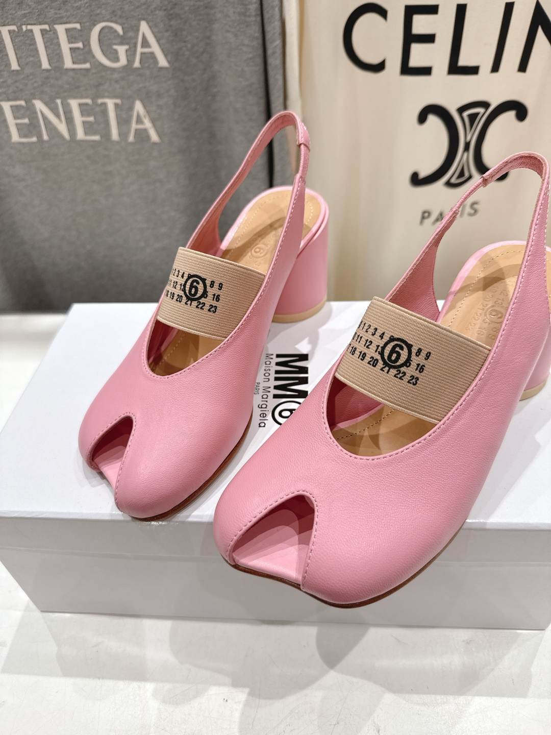 高版本出厂 MM6马吉拉F055 2026ss春夏新品玛丽珍高跟鞋芭蕾舞鞋鱼嘴凉鞋舒适度不用说 肯定会很