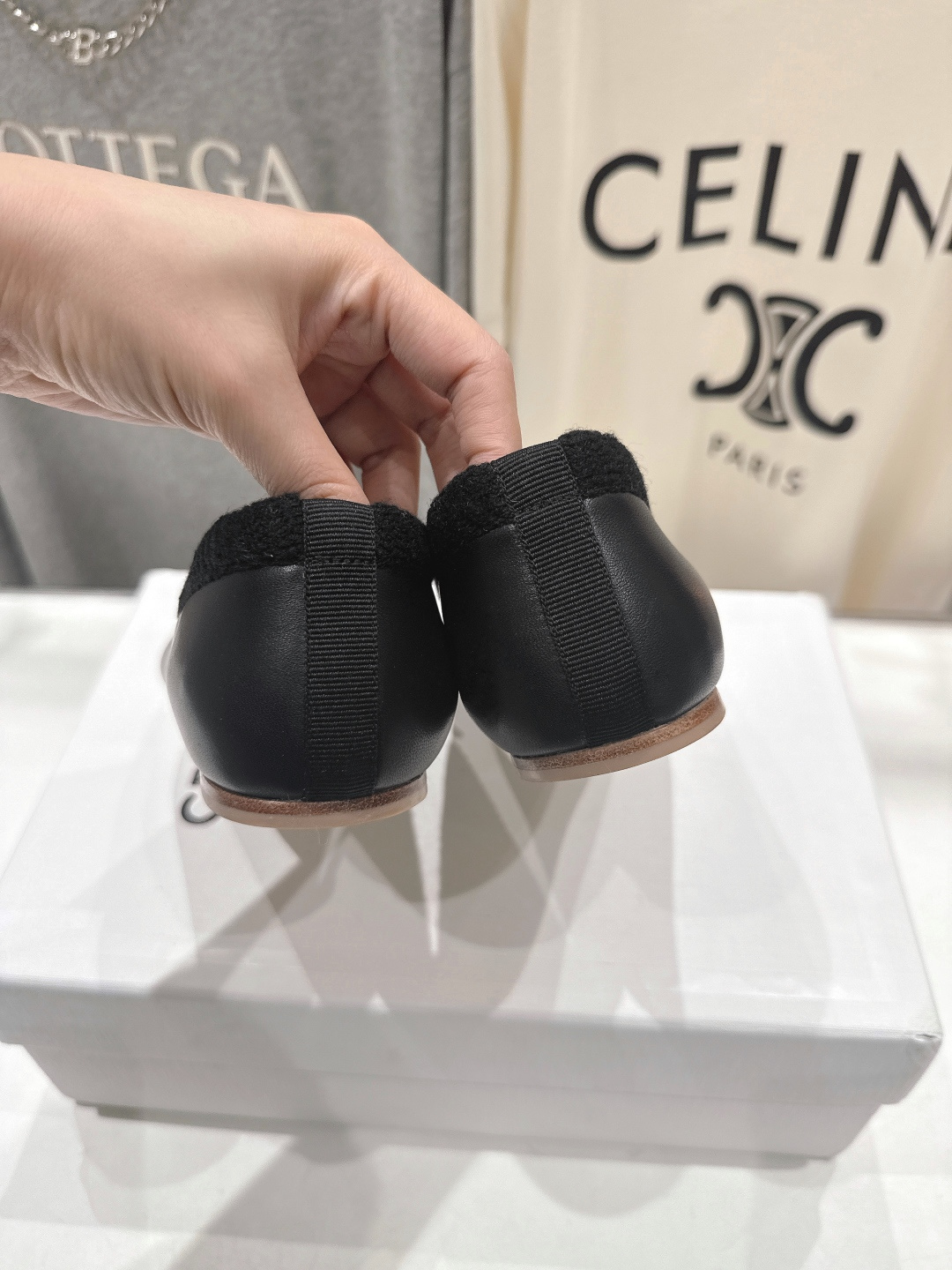高版本出厂 CELINE*赛琳F018 2026ss早春新款玛丽珍平底乐福鞋单鞋网红爆款来袭！各大网红抢