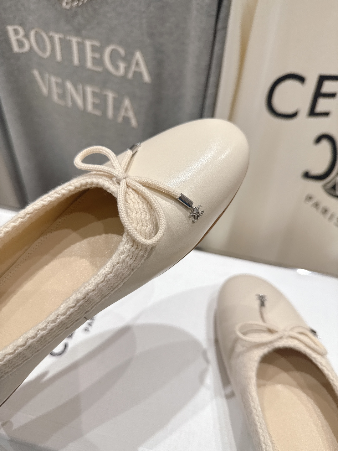 高版本出厂 CELINE*赛琳F018 2026ss早春新款玛丽珍平底乐福鞋单鞋网红爆款来袭！各大网红抢