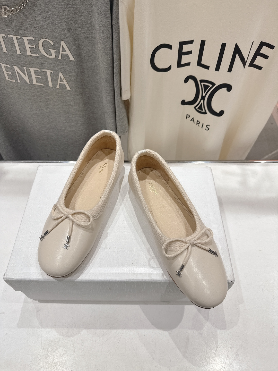 高版本出厂 CELINE*赛琳F018 2026ss早春新款玛丽珍平底乐福鞋单鞋网红爆款来袭！各大网红抢