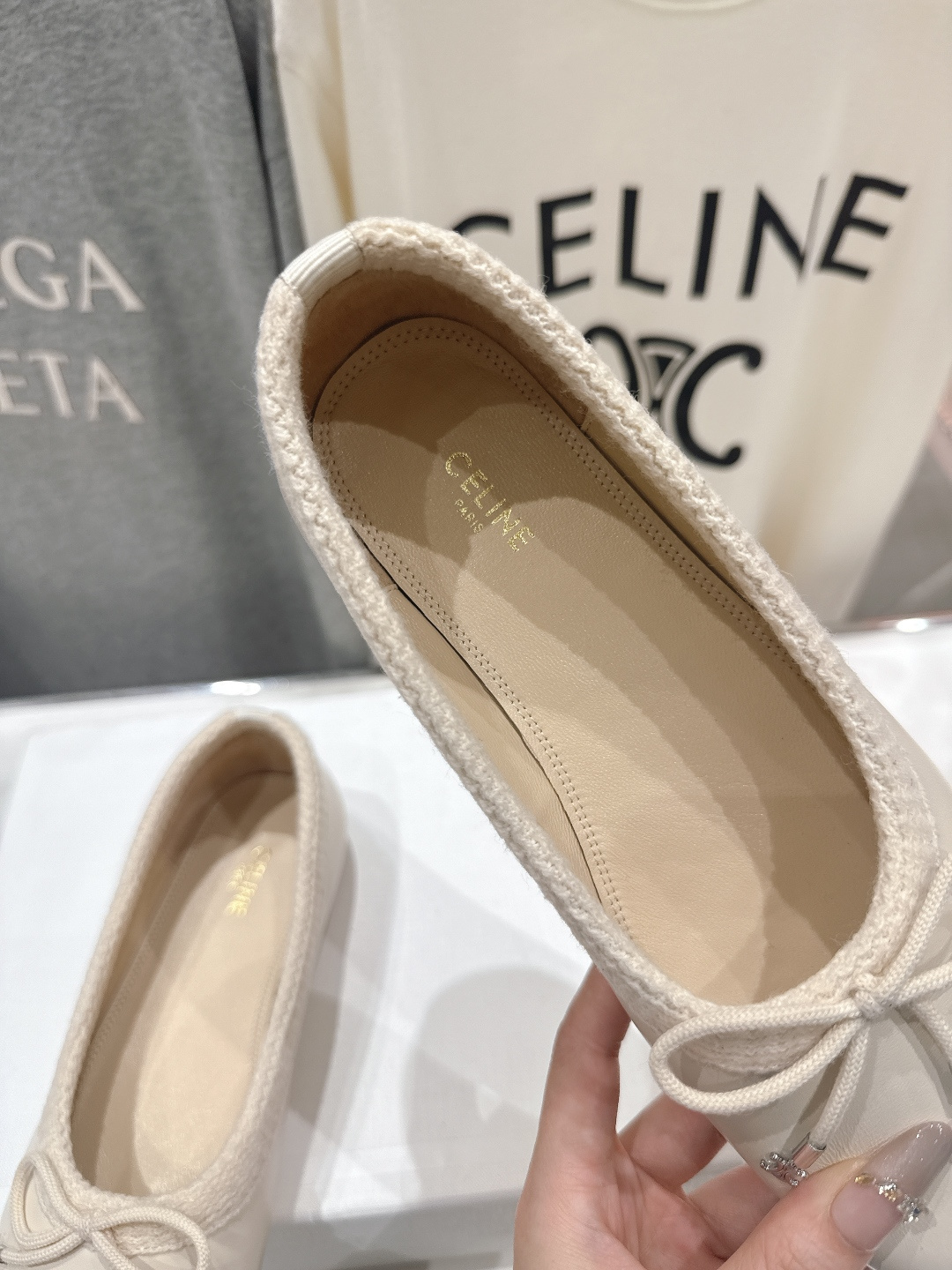 高版本出厂 CELINE*赛琳F018 2026ss早春新款玛丽珍平底乐福鞋单鞋网红爆款来袭！各大网红抢