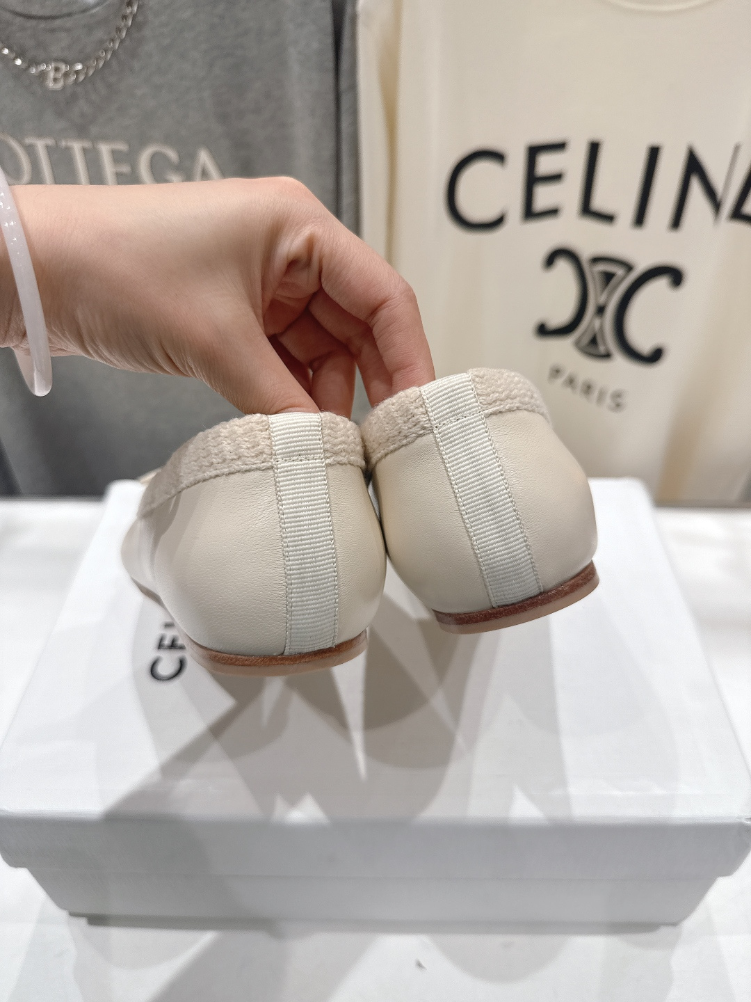 高版本出厂 CELINE*赛琳F018 2026ss早春新款玛丽珍平底乐福鞋单鞋网红爆款来袭！各大网红抢