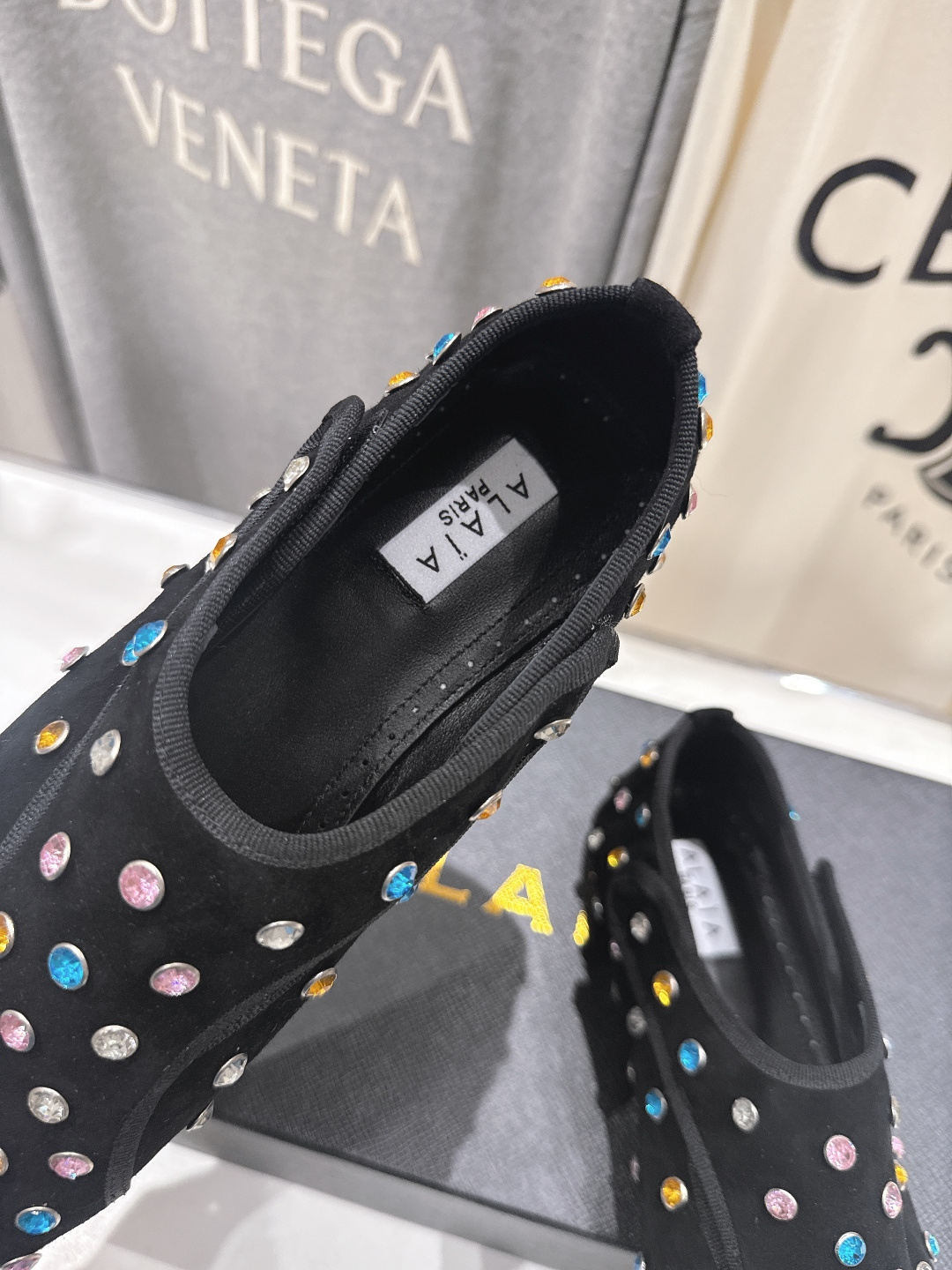 高版本出厂 独家新品 Alaia 阿莱亚F016 2026ss/走秀款带钻平底玛丽珍芭蕾舞鞋 最近超火的