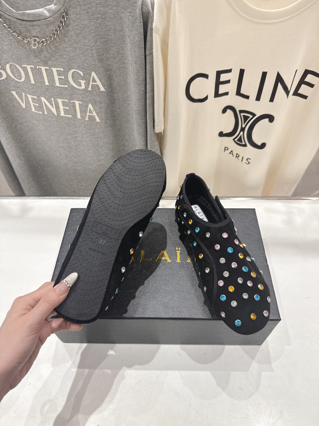 高版本出厂 独家新品 Alaia 阿莱亚F016 2026ss/走秀款带钻平底玛丽珍芭蕾舞鞋 最近超火的