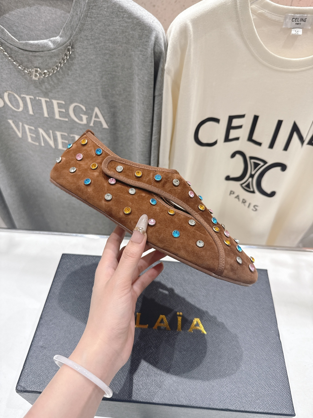 高版本出厂 独家新品 Alaia 阿莱亚F016 2026ss/走秀款带钻平底玛丽珍芭蕾舞鞋 最近超火的