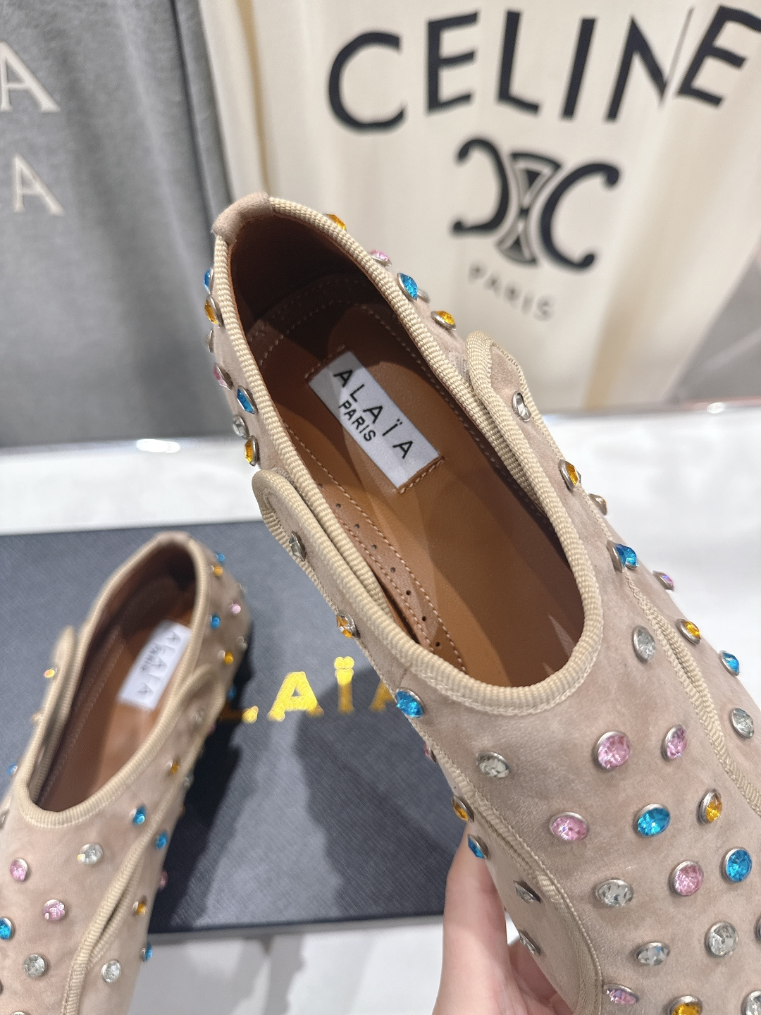 高版本出厂 独家新品 Alaia 阿莱亚F016 2026ss/走秀款带钻平底玛丽珍芭蕾舞鞋 最近超火的