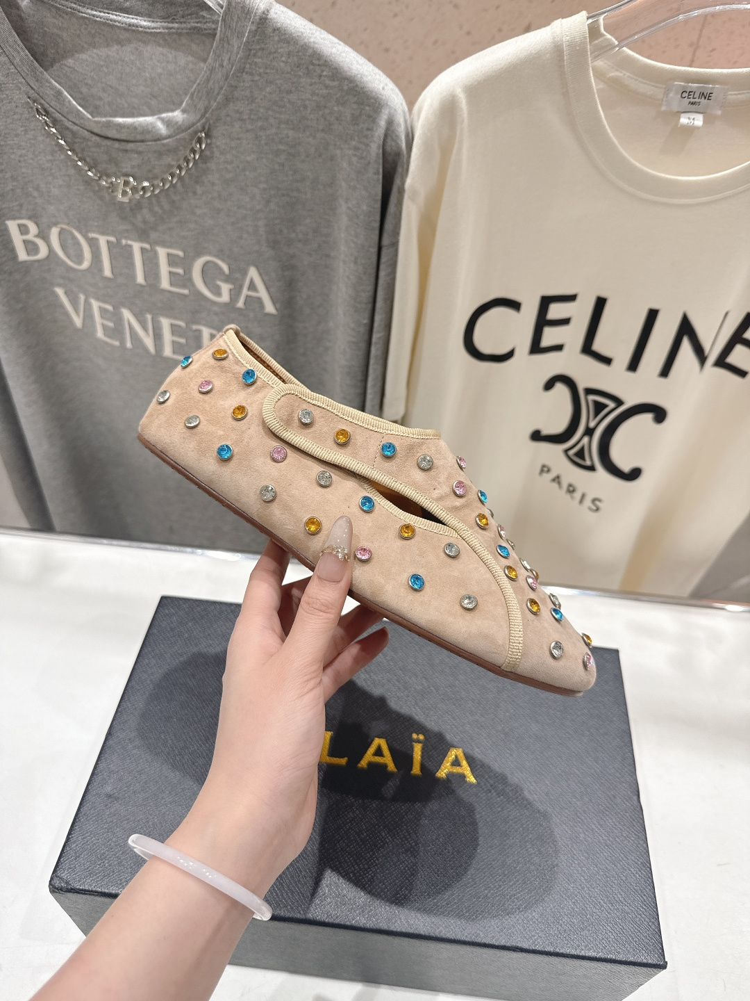 高版本出厂 独家新品 Alaia 阿莱亚F016 2026ss/走秀款带钻平底玛丽珍芭蕾舞鞋 最近超火的