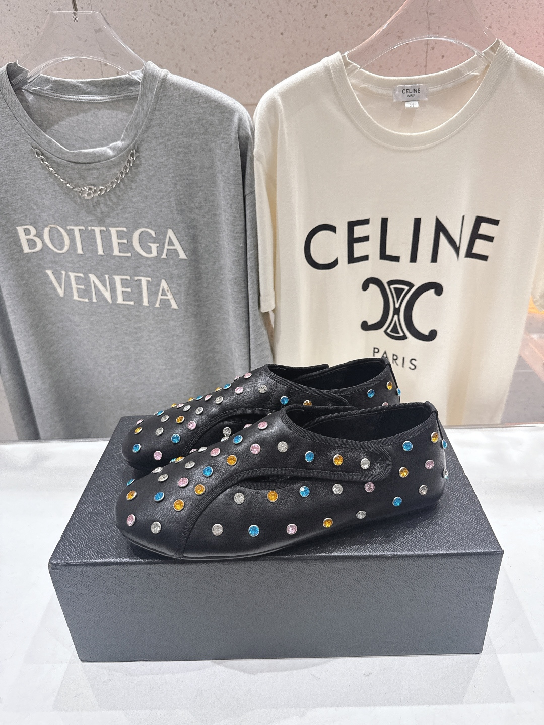 高版本出厂 独家新品 Alaia 阿莱亚F016 2026ss/走秀款带钻平底玛丽珍芭蕾舞鞋 最近超火的