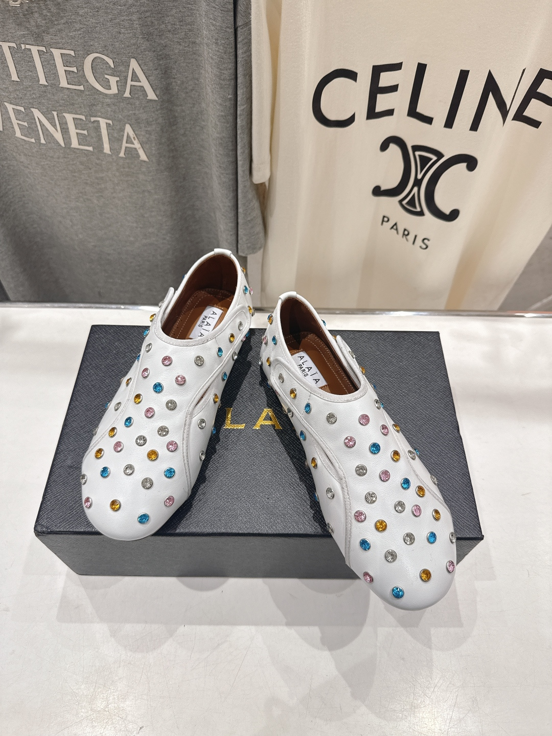 高版本出厂 独家新品 Alaia 阿莱亚F016 2026ss/走秀款带钻平底玛丽珍芭蕾舞鞋 最近超火的