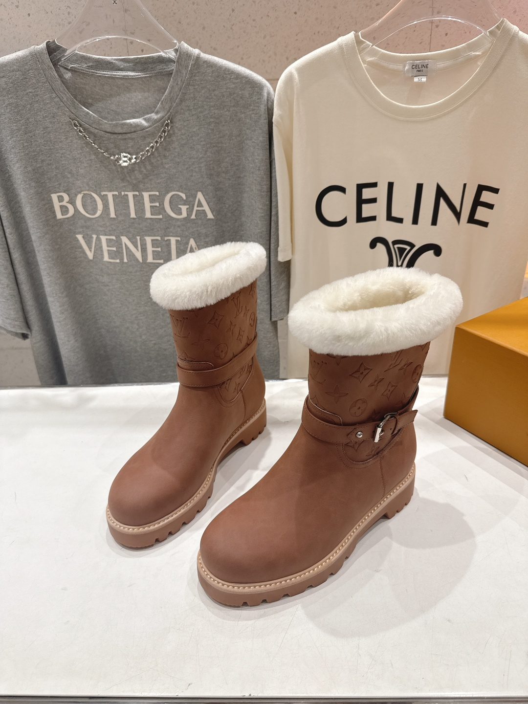 高版本出厂 LOUIS VUITTON ss25 LV驴牌秋冬新款厚底雪地靴保暖短靴LV冬季滑雪系列Mo