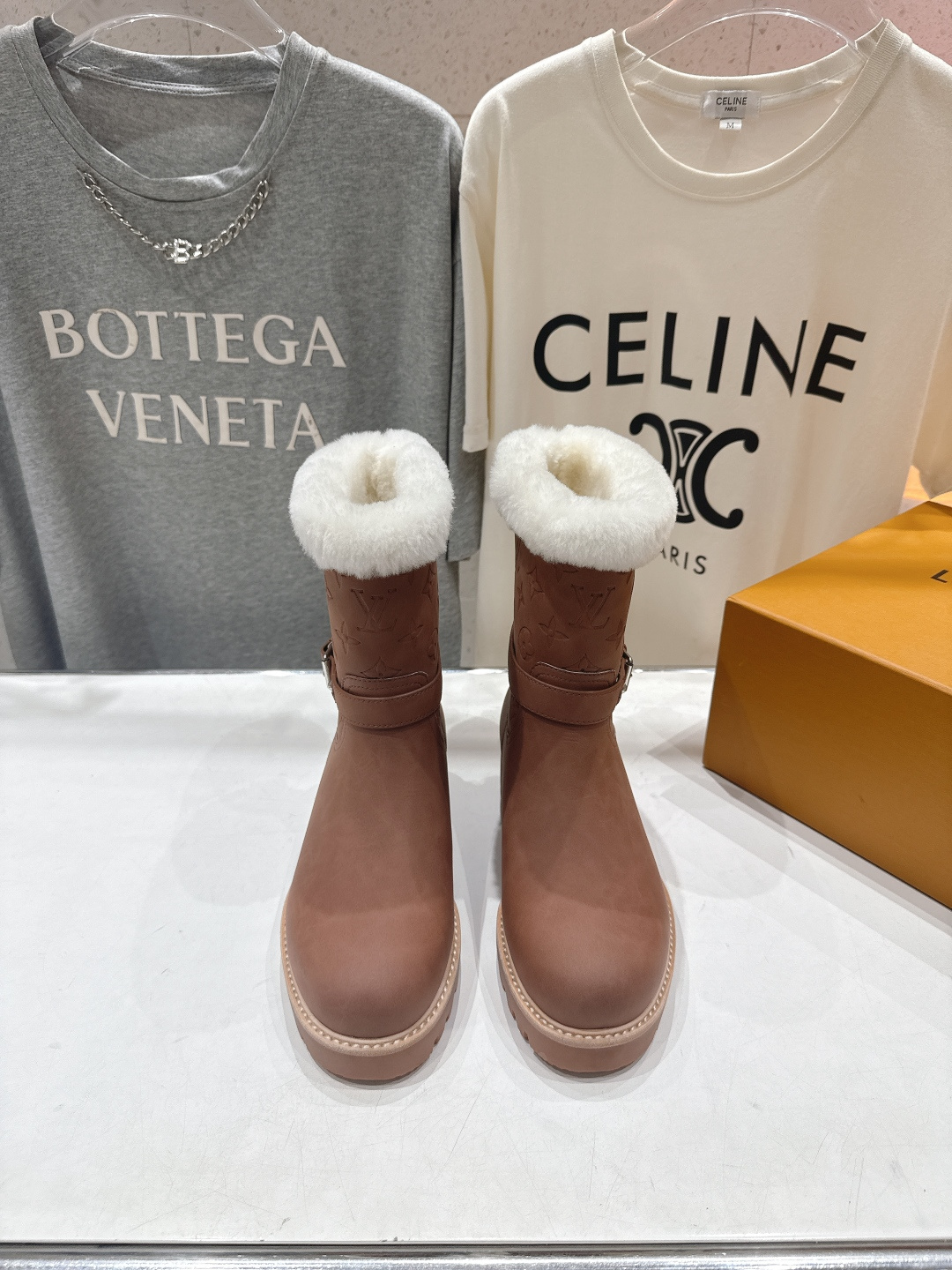 高版本出厂 LOUIS VUITTON ss25 LV驴牌秋冬新款厚底雪地靴保暖短靴LV冬季滑雪系列Mo