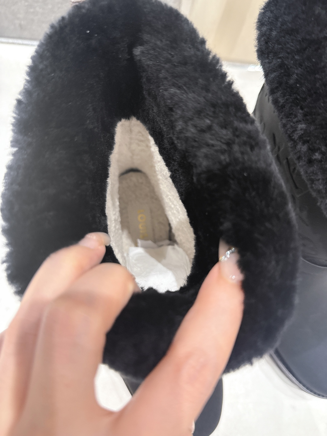 高版本出厂 LOUIS VUITTON ss25 LV驴牌秋冬新款厚底雪地靴保暖短靴LV冬季滑雪系列Mo