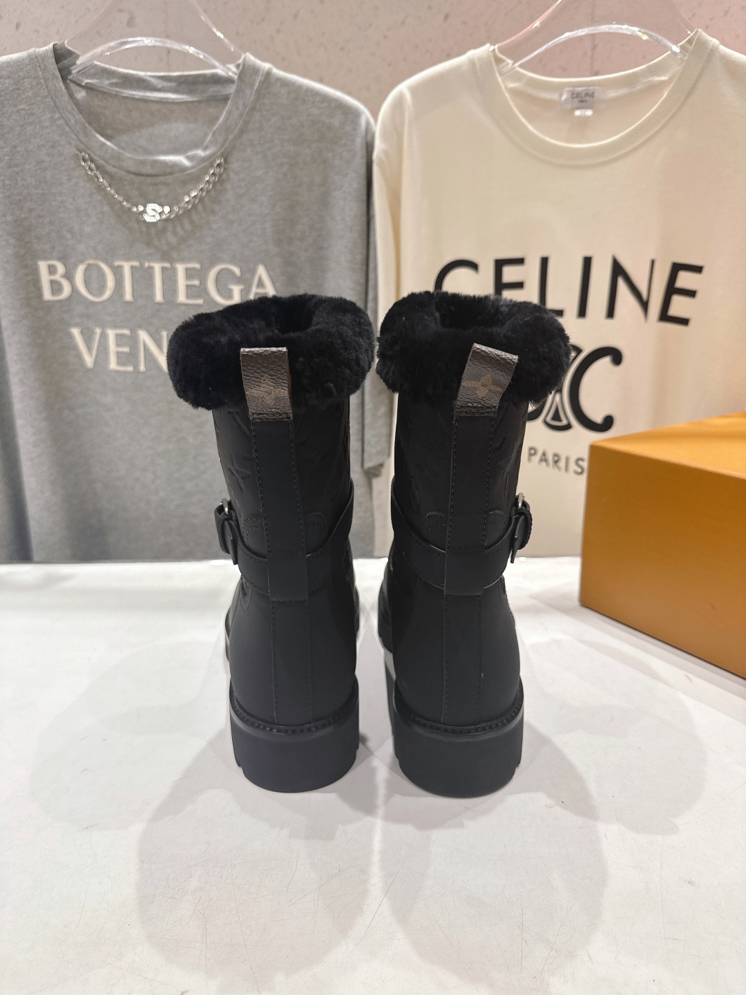 高版本出厂 LOUIS VUITTON ss25 LV驴牌秋冬新款厚底雪地靴保暖短靴LV冬季滑雪系列Mo