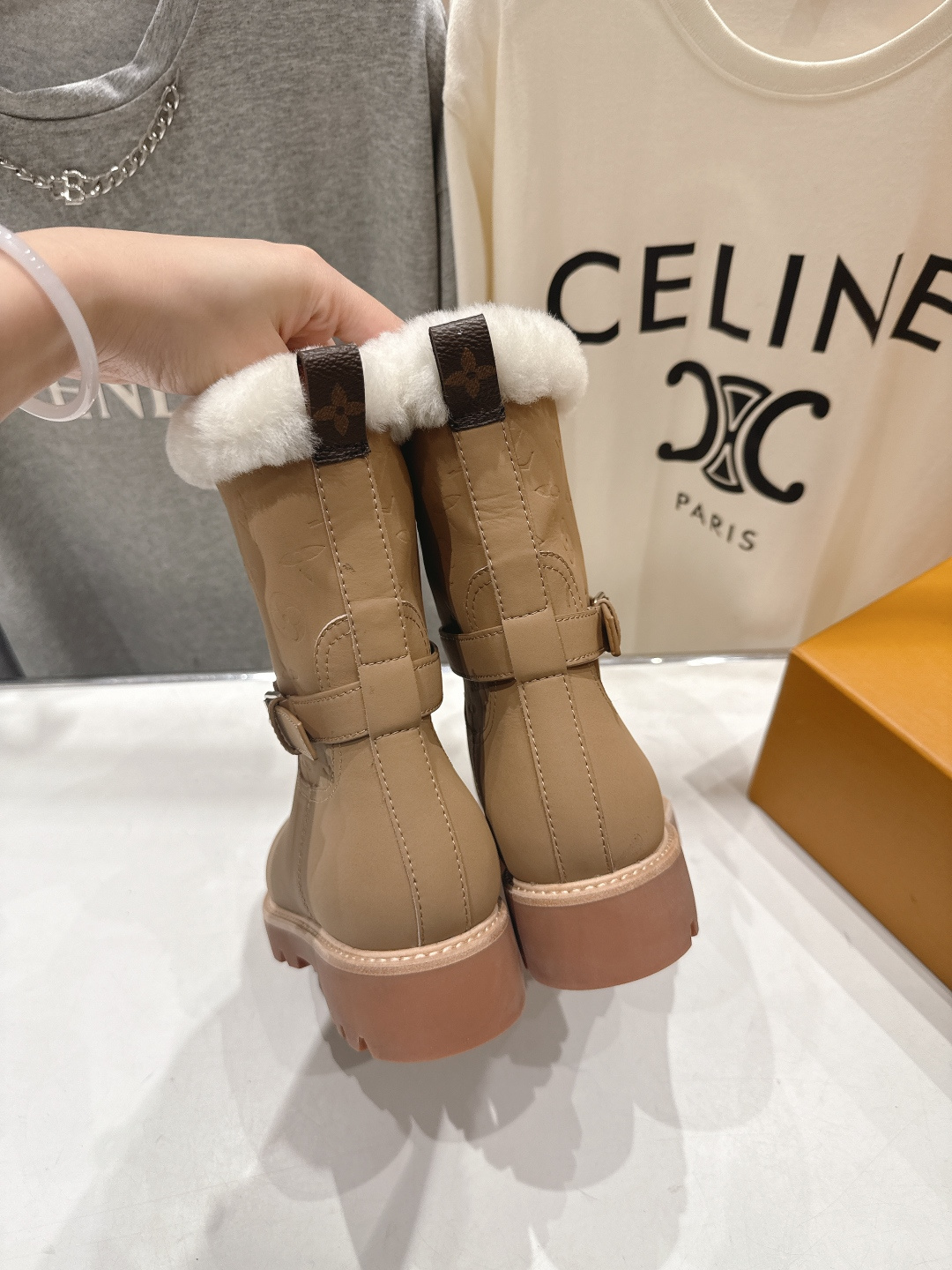 高版本出厂 LOUIS VUITTON ss25 LV驴牌秋冬新款厚底雪地靴保暖短靴LV冬季滑雪系列Mo