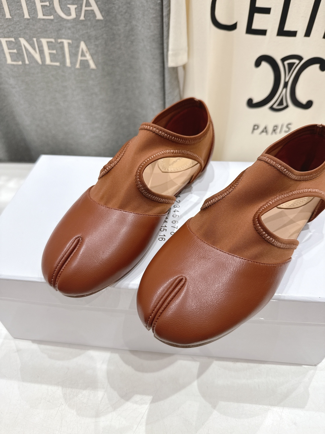 高版本出厂 MM6【Maison Magical】马吉拉26ss春夏新品文艺复古风一脚蹬平底分趾鞋懒人鞋