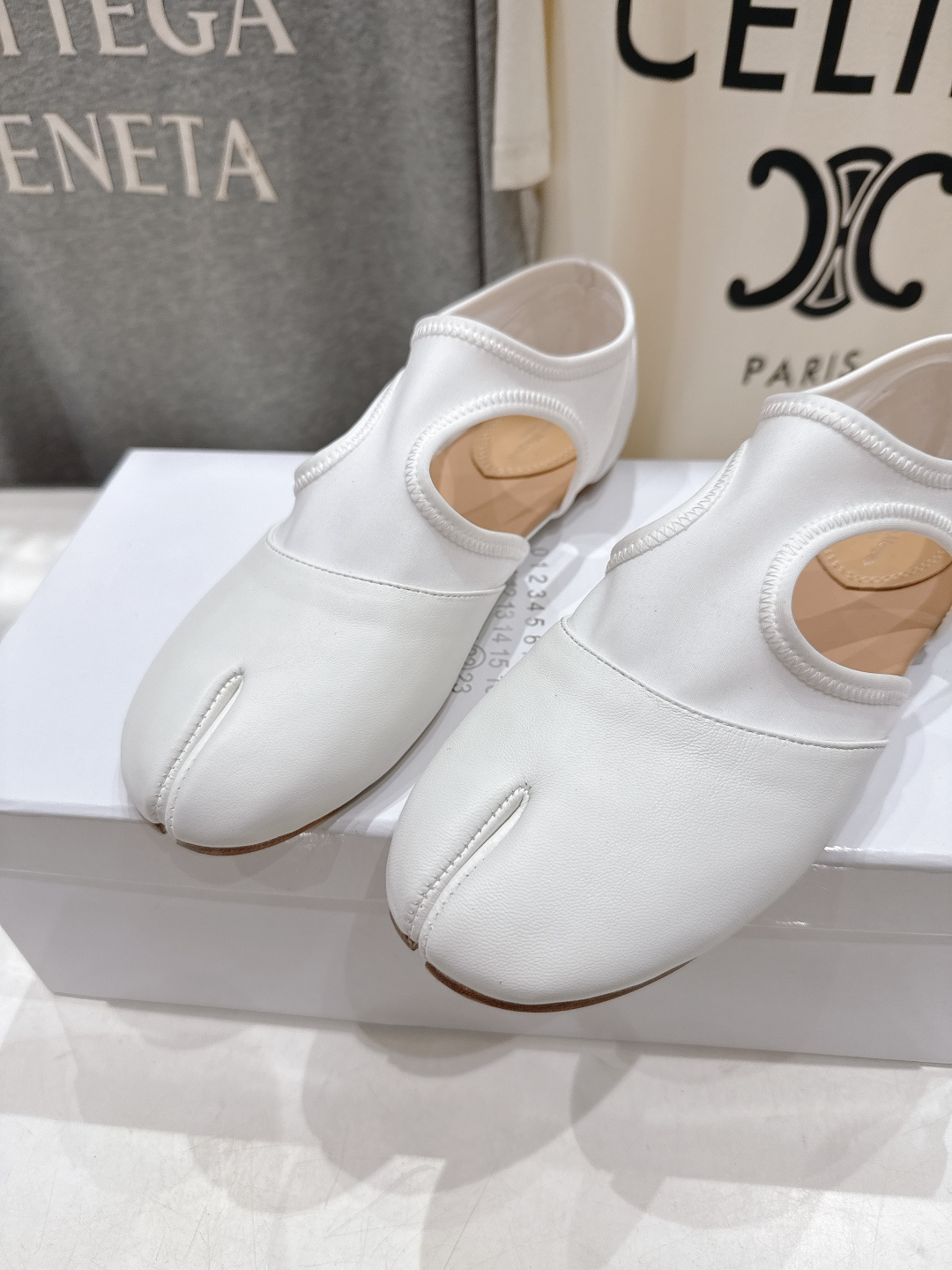 高版本出厂 MM6【Maison Magical】马吉拉26ss春夏新品文艺复古风一脚蹬平底分趾鞋懒人鞋