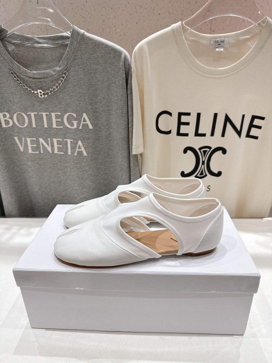 高版本出厂 MM6【Maison Magical】马吉拉26ss春夏新品文艺复古风一脚蹬平底分趾鞋懒人鞋