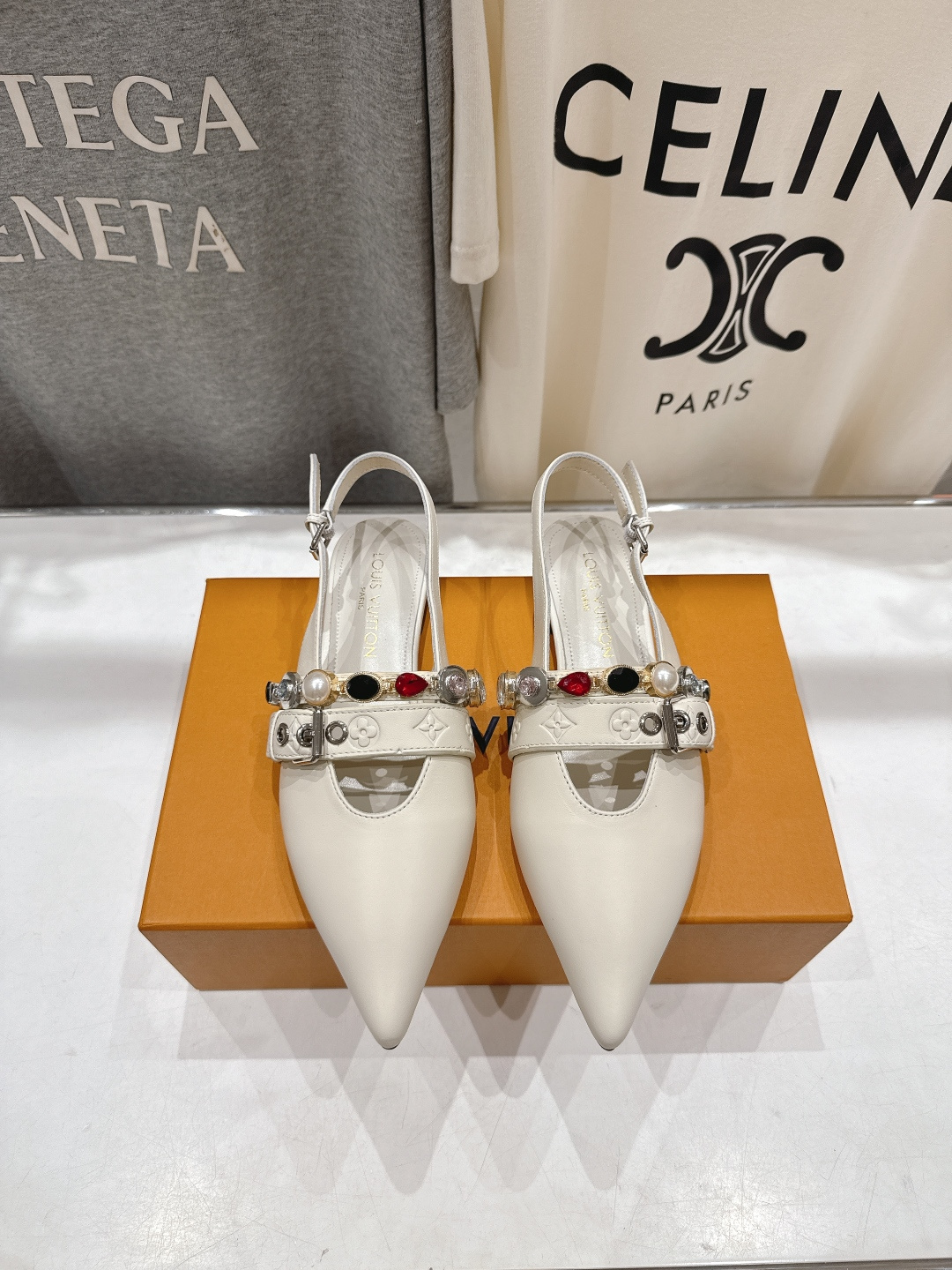 高版本出厂 Louis Vuitton ss26 new arrival LV驴牌春夏系列新款尖头平底凉