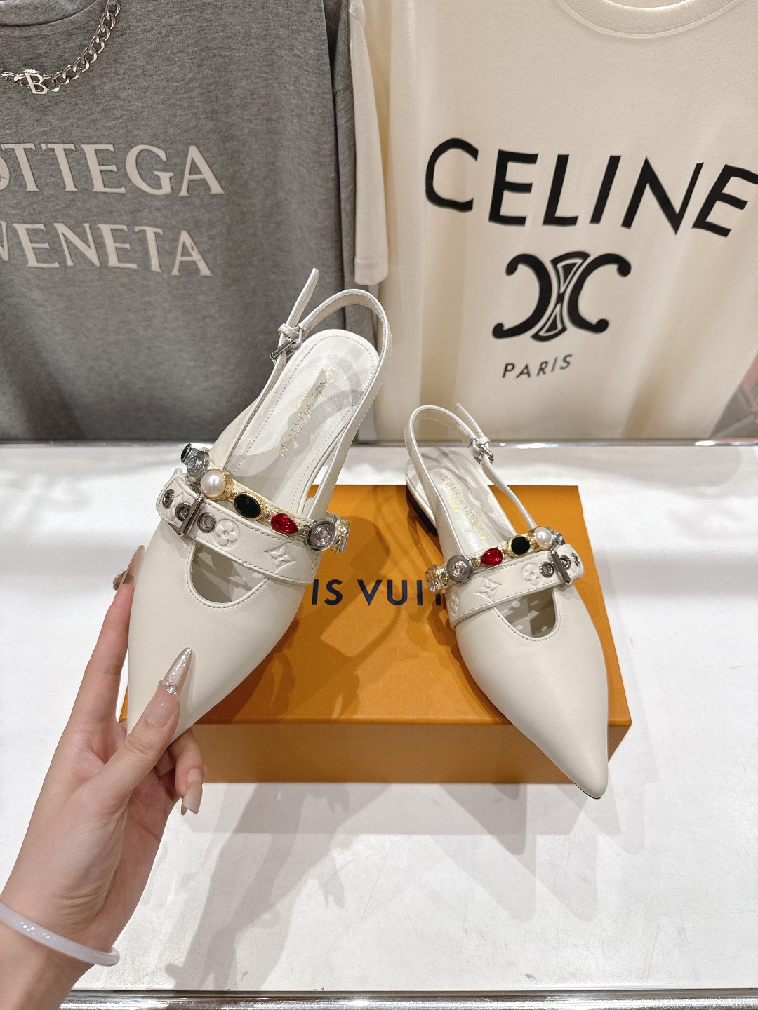 高版本出厂 Louis Vuitton ss26 new arrival LV驴牌春夏系列新款尖头平底凉