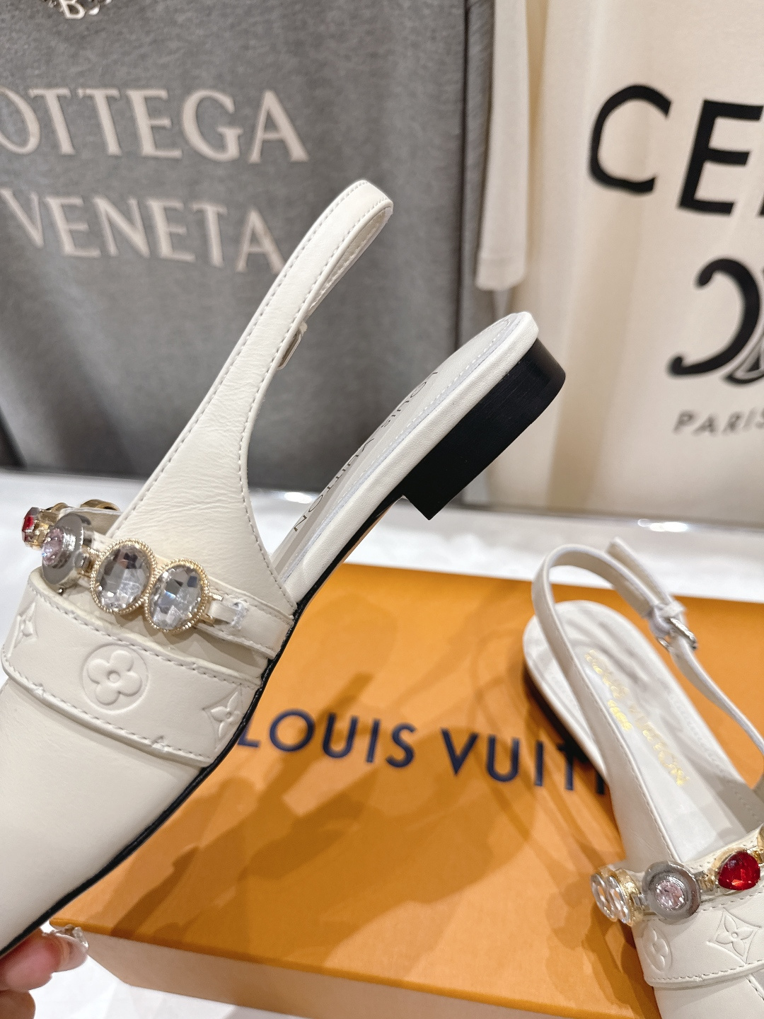 高版本出厂 Louis Vuitton ss26 new arrival LV驴牌春夏系列新款尖头平底凉