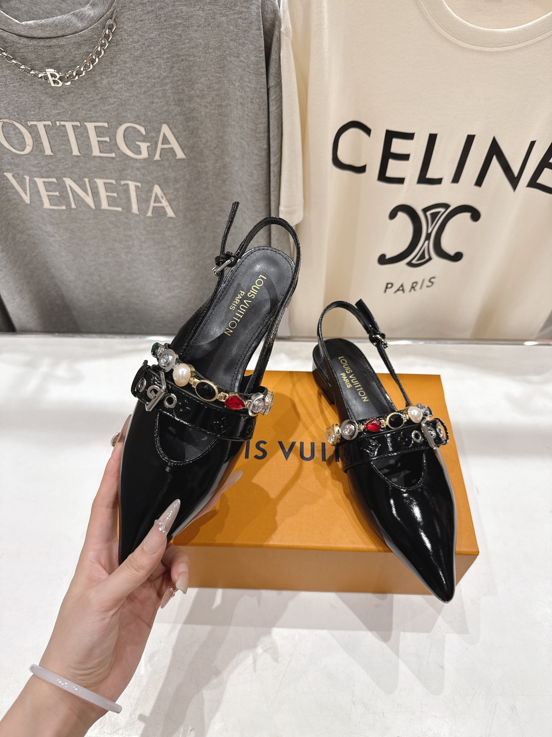 高版本出厂 Louis Vuitton ss26 new arrival LV驴牌春夏系列新款尖头平底凉