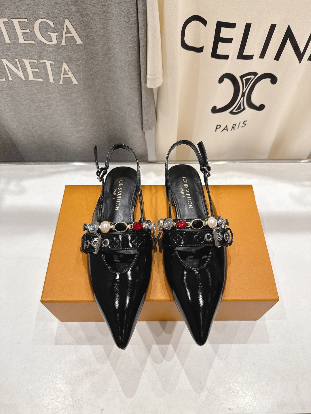 高版本出厂 Louis Vuitton ss26 new arrival LV驴牌春夏系列新款尖头平底凉