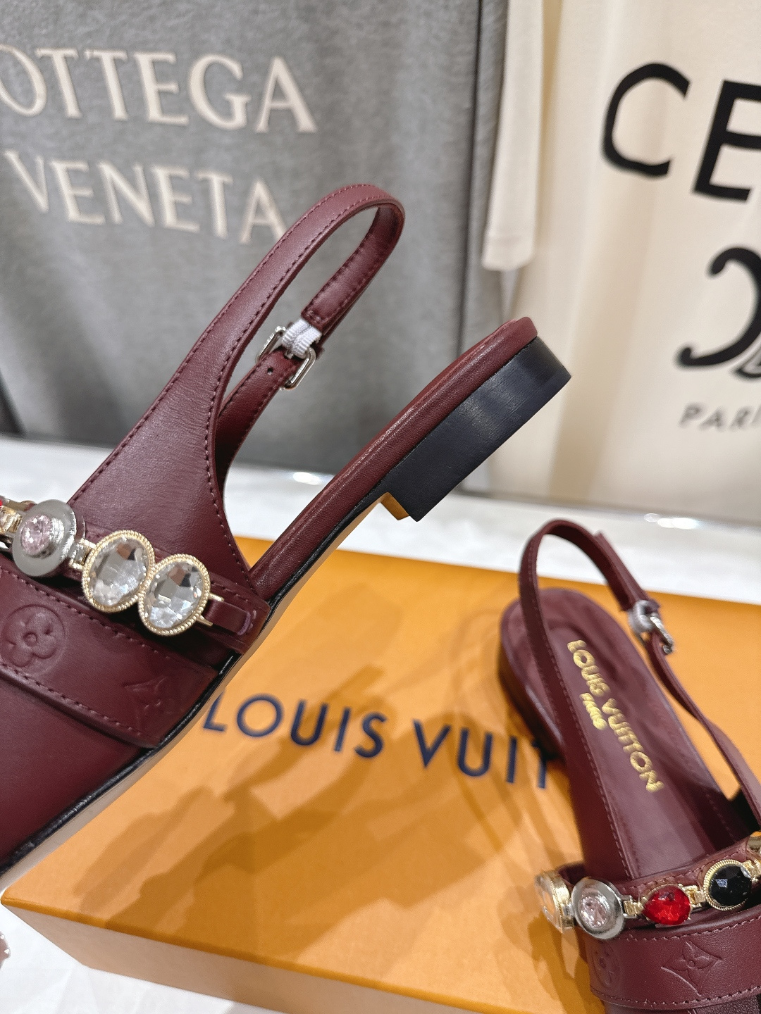 高版本出厂 Louis Vuitton ss26 new arrival LV驴牌春夏系列新款尖头平底凉