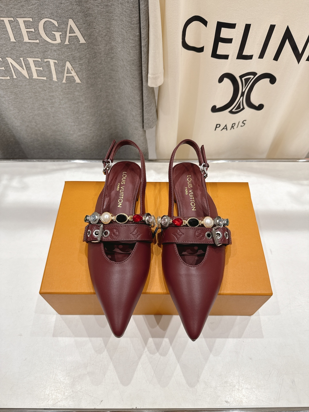 高版本出厂 Louis Vuitton ss26 new arrival LV驴牌春夏系列新款尖头平底凉