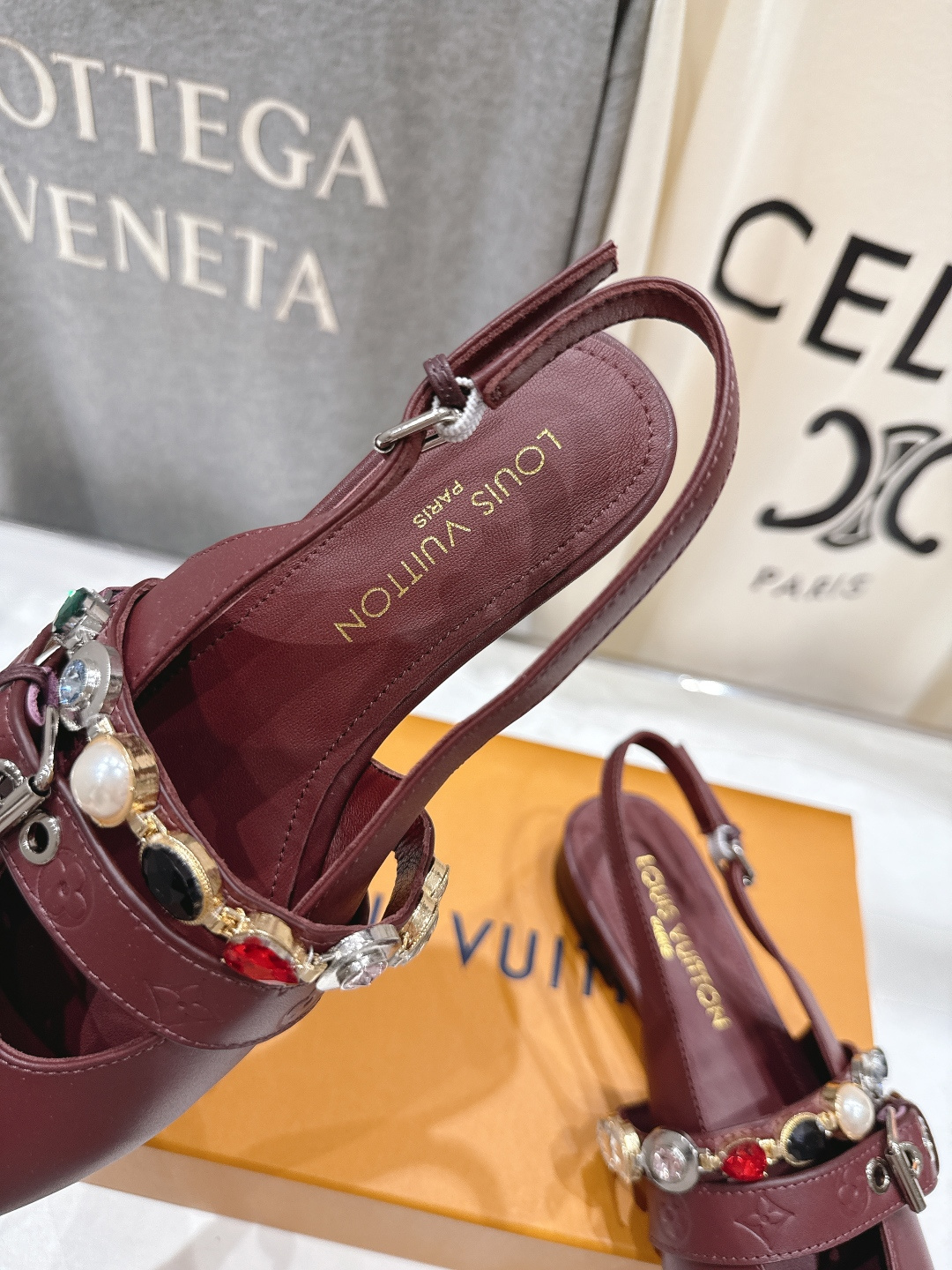 高版本出厂 Louis Vuitton ss26 new arrival LV驴牌春夏系列新款尖头平底凉