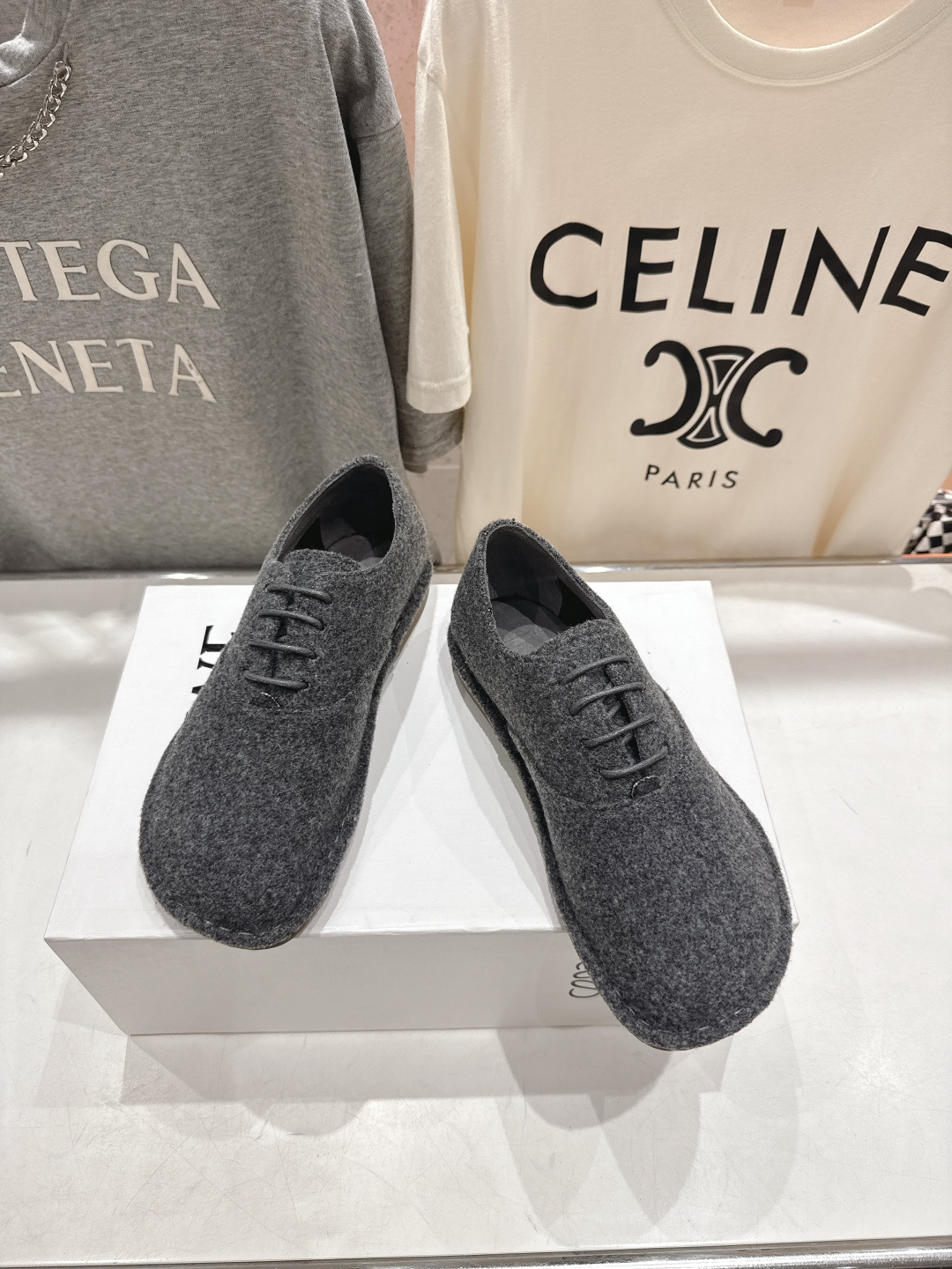 高版本出厂 LOEWE/罗意威F036 2026ss早春新款平底鞋乐福鞋单鞋非常舒服的平底鞋，极简设计理