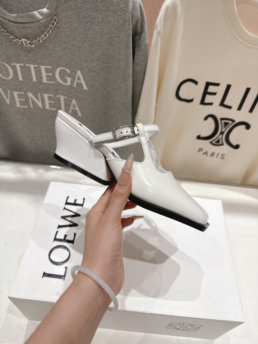 高版本出厂 LOEWE/罗意威F036 2026ss春夏新款高跟玛丽珍凉鞋芭蕾舞鞋别致的一体鞋面设计，展