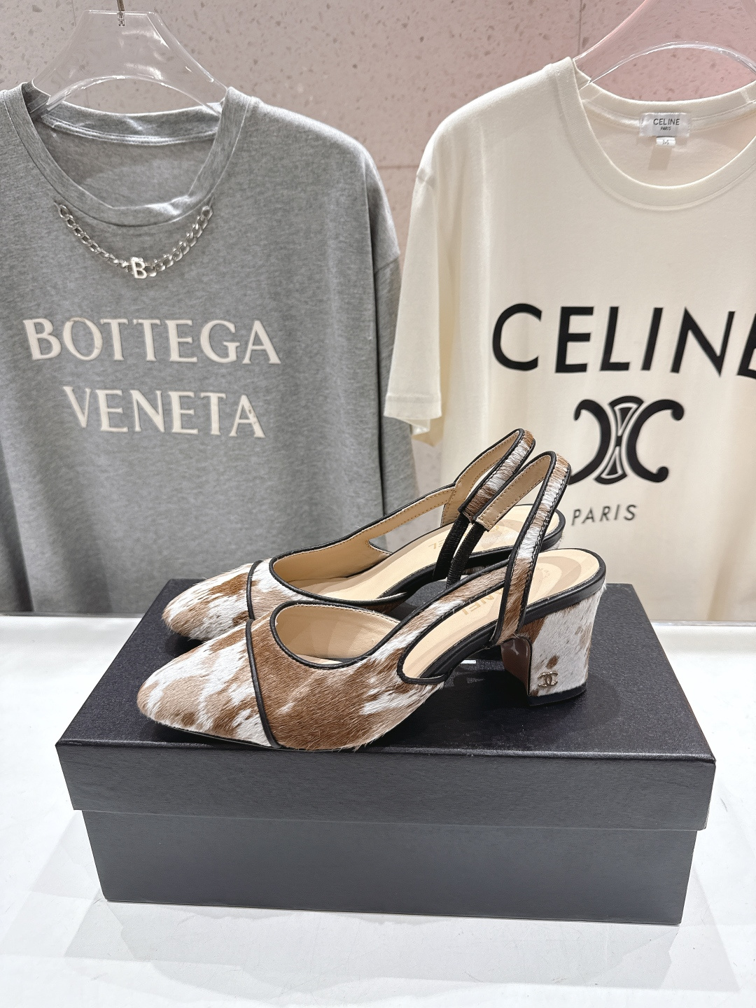 高版本出厂 CHANEL/香奈儿 小香F013 2026ss春夏🆕新款小圆头玛丽珍高跟凉鞋鞋楦精美，米兰