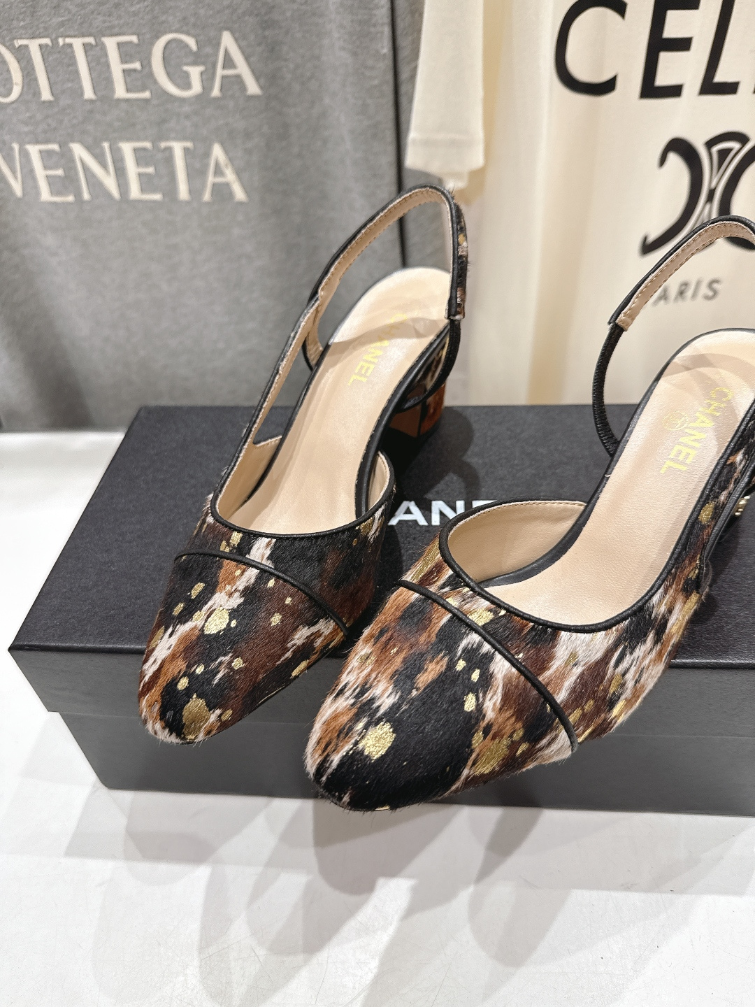 高版本出厂 CHANEL/香奈儿 小香F013 2026ss春夏🆕新款小圆头玛丽珍高跟凉鞋鞋楦精美，米兰