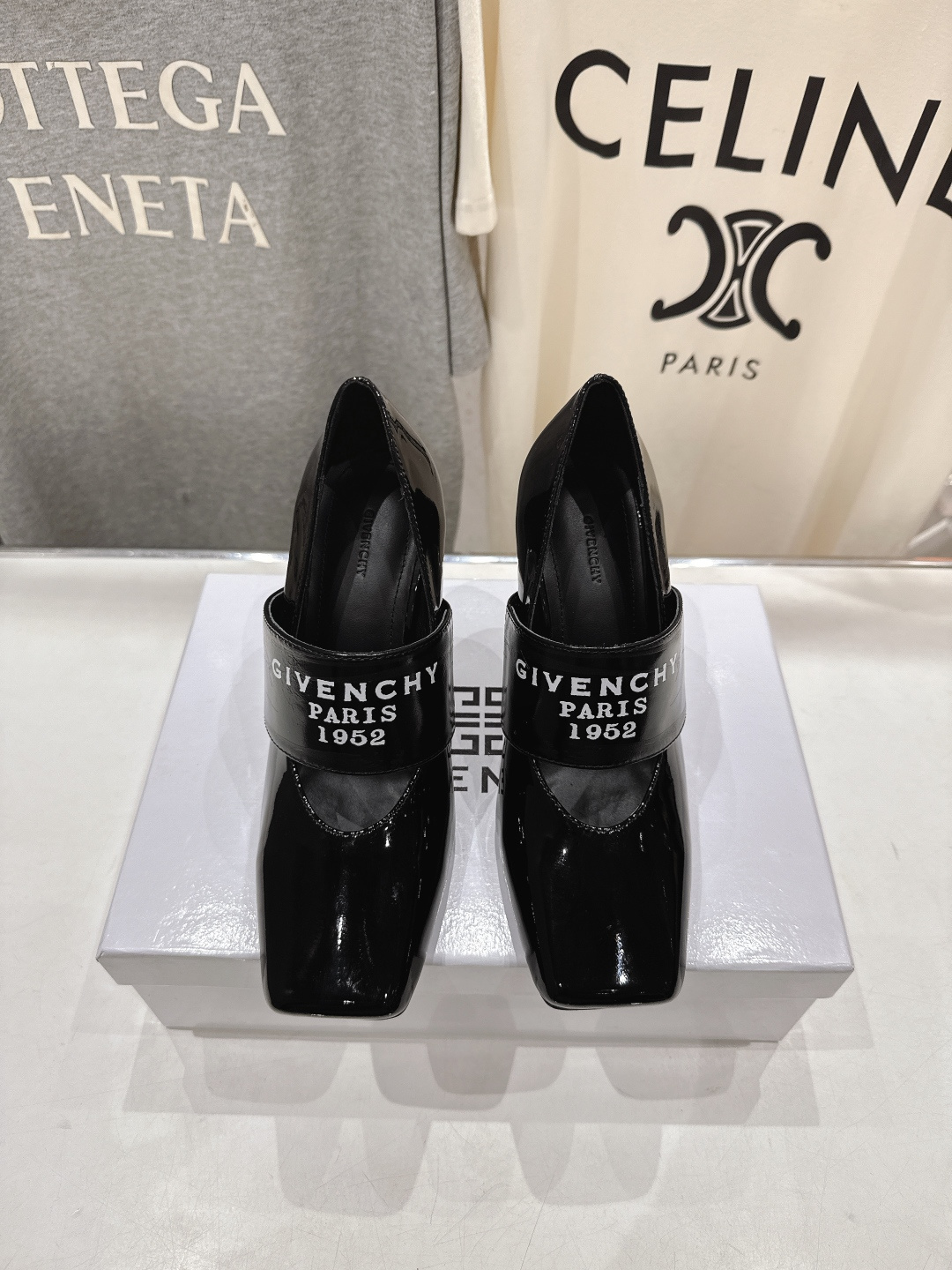 高版本出厂 Givenchy/纪梵希F030 26ss早春走秀新款 章若楠同款Sliced Square