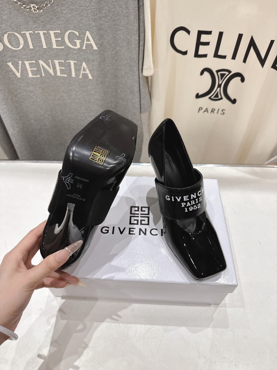 高版本出厂 Givenchy/纪梵希F030 26ss早春走秀新款 章若楠同款Sliced Square