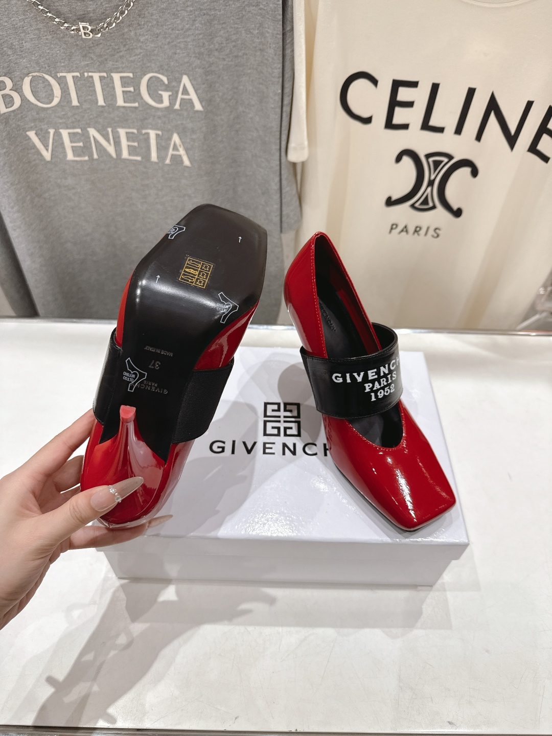 高版本出厂 Givenchy/纪梵希F030 26ss早春走秀新款 章若楠同款Sliced Square