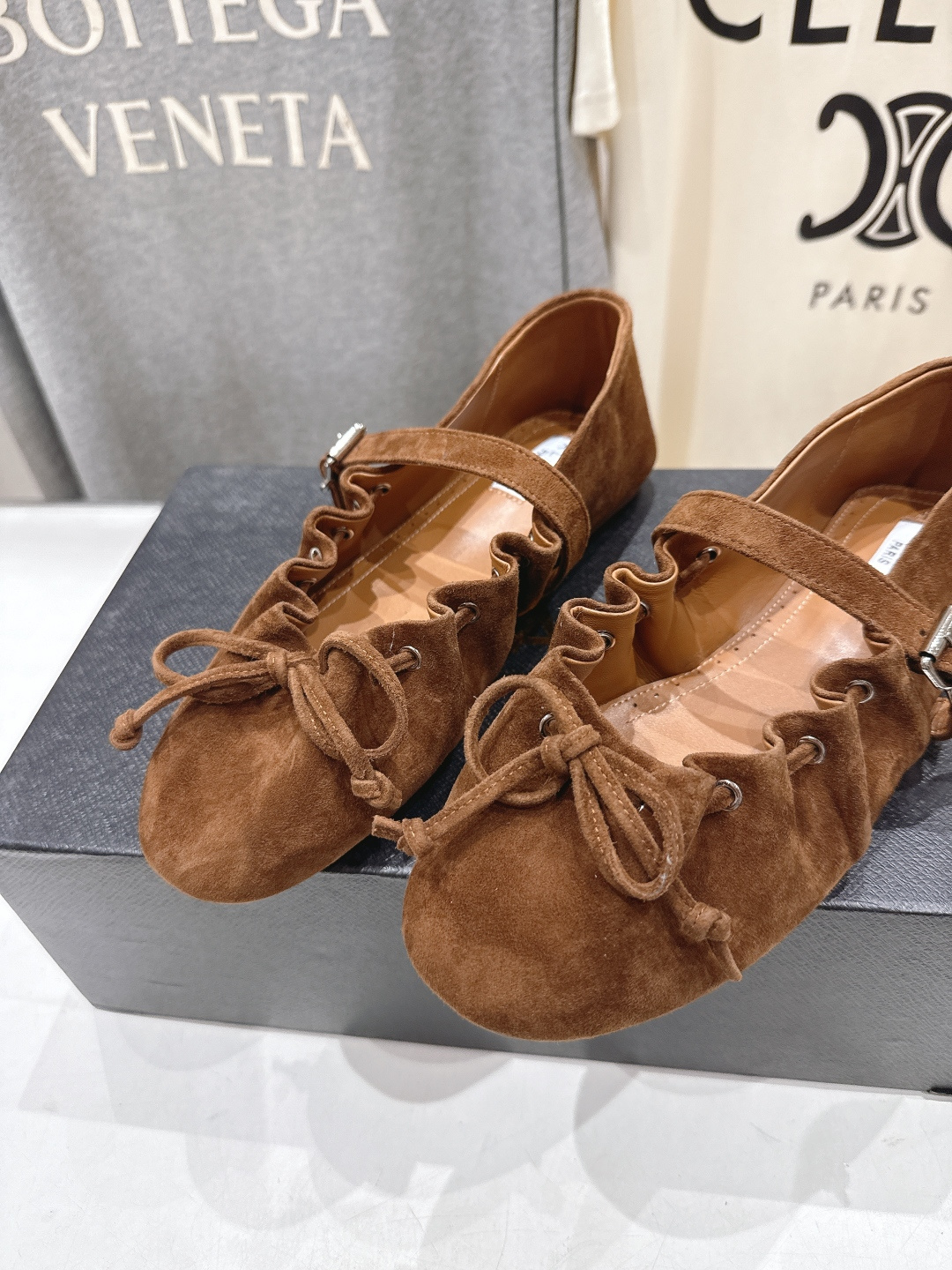 高版本出厂 独家新品 Alaia 阿莱亚26ss/ 走秀款玛丽珍平底芭蕾舞鞋 最近超火的一款平底鞋章小蕙