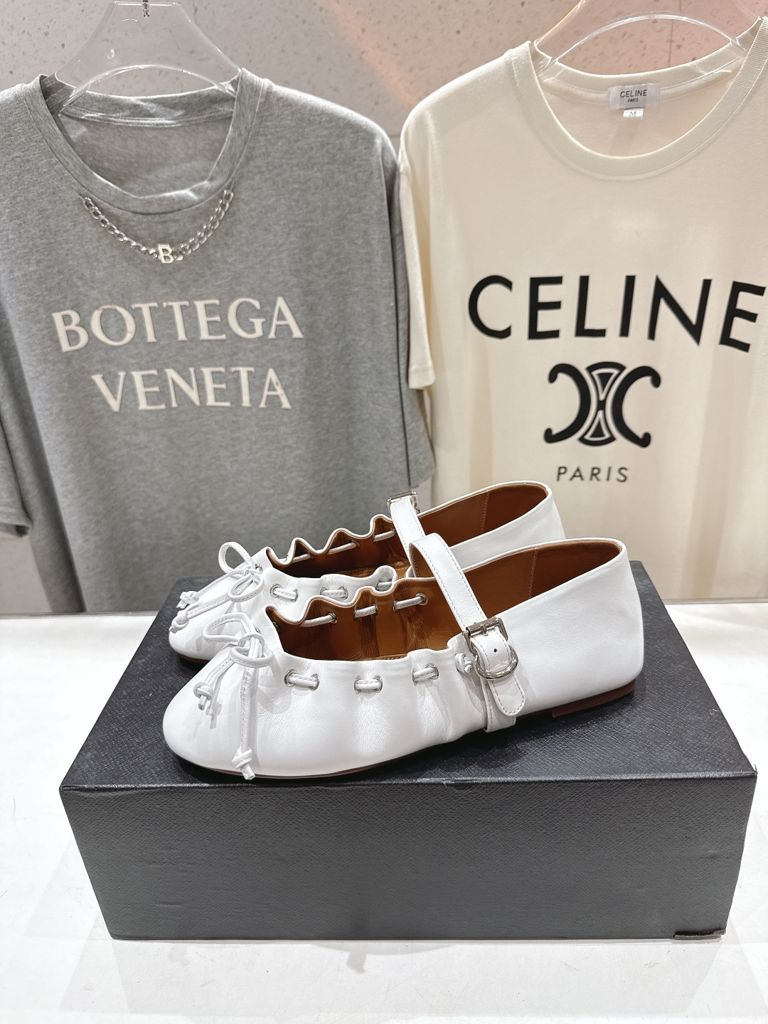 高版本出厂 独家新品 Alaia 阿莱亚26ss/ 走秀款玛丽珍平底芭蕾舞鞋 最近超火的一款平底鞋章小蕙