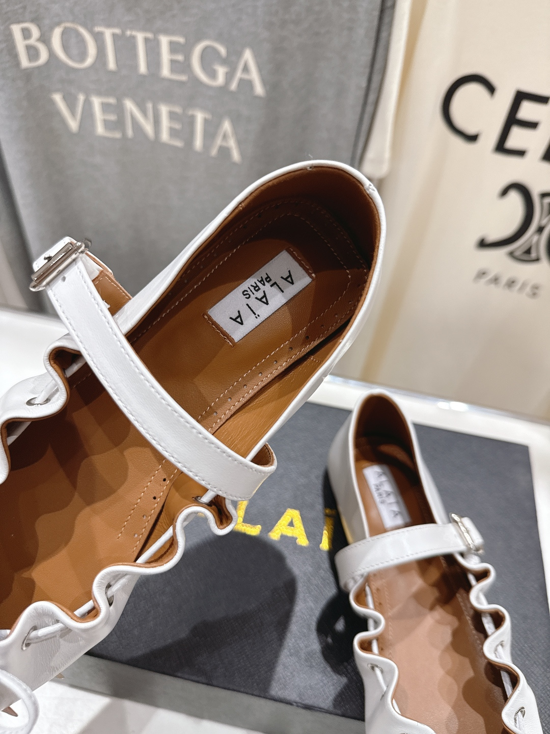 高版本出厂 独家新品 Alaia 阿莱亚26ss/ 走秀款玛丽珍平底芭蕾舞鞋 最近超火的一款平底鞋章小蕙