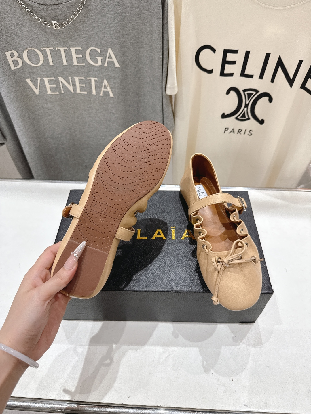 高版本出厂 独家新品 Alaia 阿莱亚26ss/ 走秀款玛丽珍平底芭蕾舞鞋 最近超火的一款平底鞋章小蕙