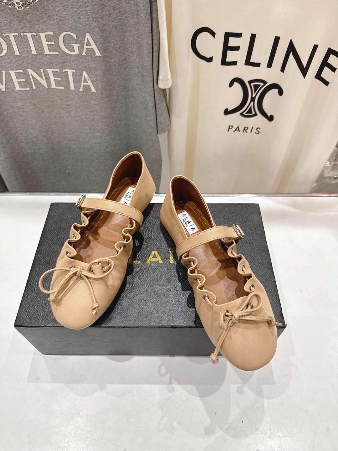 高版本出厂 独家新品 Alaia 阿莱亚26ss/ 走秀款玛丽珍平底芭蕾舞鞋 最近超火的一款平底鞋章小蕙