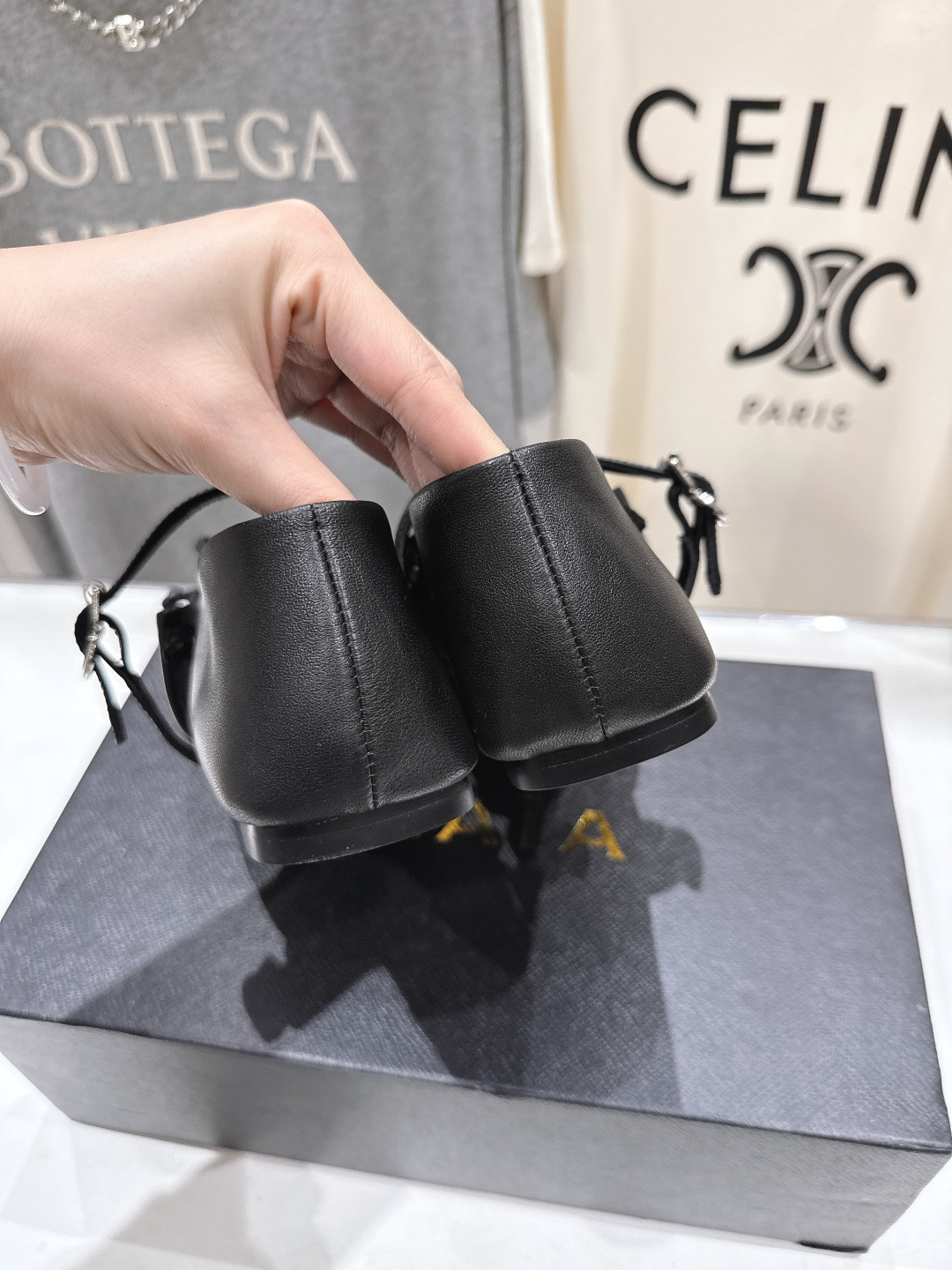 高版本出厂 独家新品 Alaia 阿莱亚26ss/ 走秀款玛丽珍平底芭蕾舞鞋 最近超火的一款平底鞋章小蕙