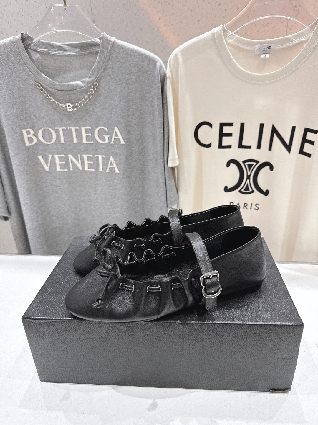 高版本出厂 独家新品 Alaia 阿莱亚26ss/ 走秀款玛丽珍平底芭蕾舞鞋 最近超火的一款平底鞋章小蕙