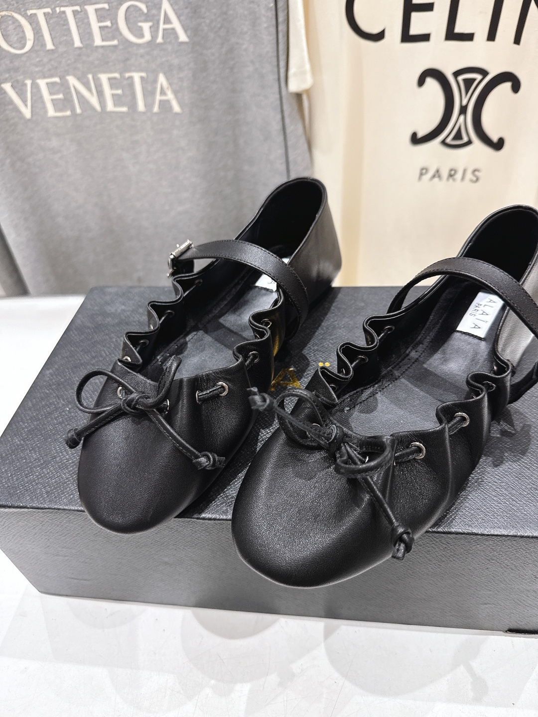 高版本出厂 独家新品 Alaia 阿莱亚26ss/ 走秀款玛丽珍平底芭蕾舞鞋 最近超火的一款平底鞋章小蕙