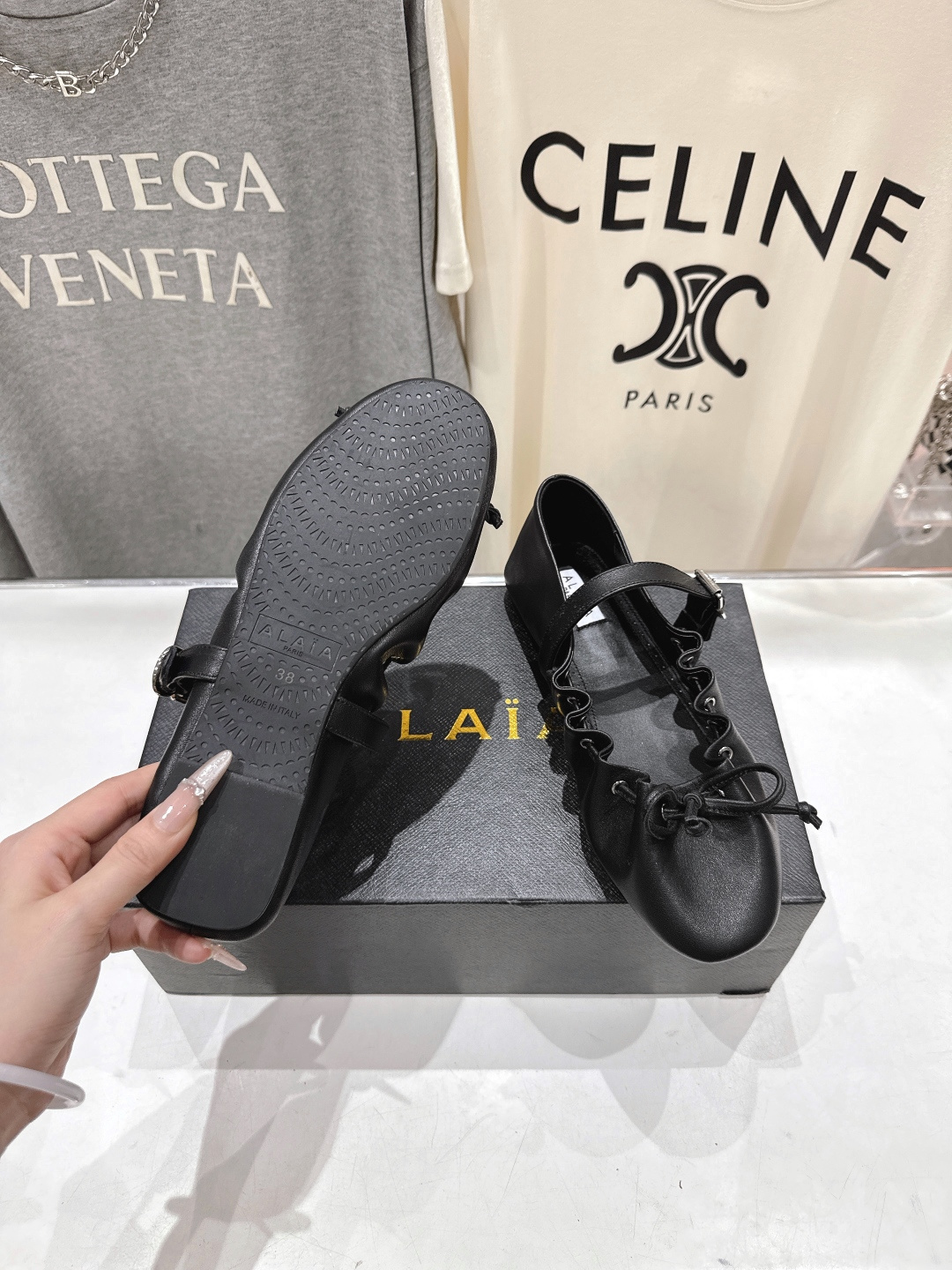 高版本出厂 独家新品 Alaia 阿莱亚26ss/ 走秀款玛丽珍平底芭蕾舞鞋 最近超火的一款平底鞋章小蕙