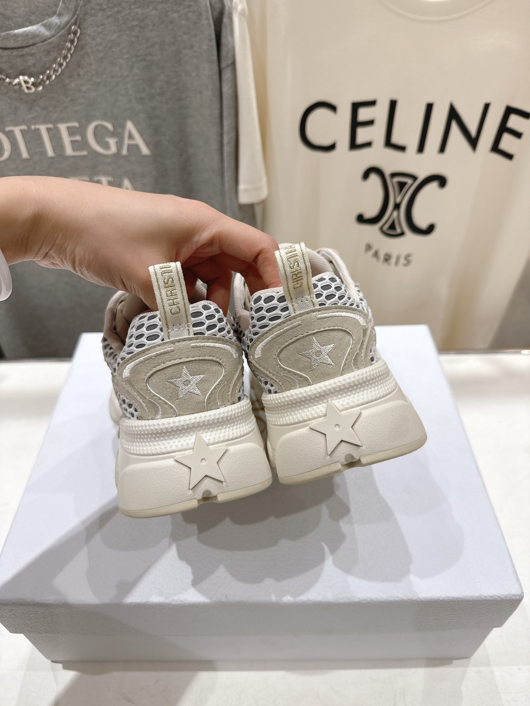 市场高版本 Dior*迪奥D家2026ss新款新色厚底休闲运动鞋老爹鞋，融入d家高定精神诠释经典跑鞋！原