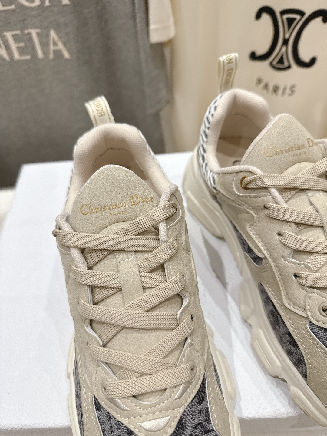 市场高版本 Dior*迪奥D家2026ss新款新色厚底休闲运动鞋老爹鞋，融入d家高定精神诠释经典跑鞋！原